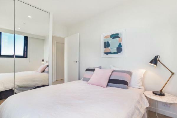 Experience Platinum Hotel Apartments Melbourne Bagian luar foto